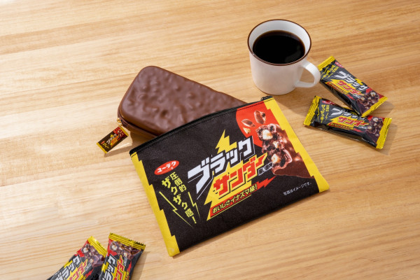 雷神帶著走就是狂！日本「雷神巧克力收納包」霸氣上市，「質感凹凸表面」還原巧克力本尊，加碼再送超吸睛「雷神包裝收納袋」。