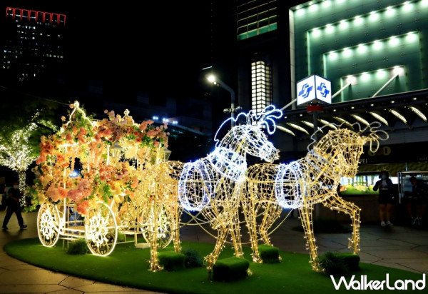 美美的一定要先拍！台北101耶誕限定「仙履奇緣馬車、花海拱門光廊」搶先開拍，要讓路過的行人們感受最美的耶誕裝置藝術。