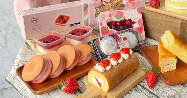 30元全聯草莓甜點！終於等到「全聯草莓季」開賣了，15款「草莓生乳捲、愛心草莓盒」全都超欠吃。