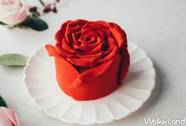 浪漫系甜點！BAC手工玫瑰蛋糕「玫你不可」美到讓人捨不得吃，蛋糕職人純手工「擬真玫瑰花瓣」真的讓人心花怒放。