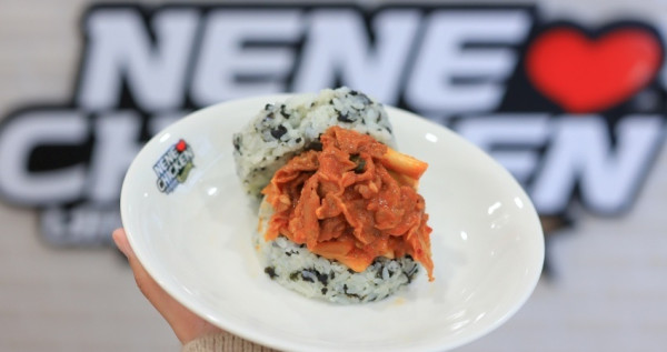 摩斯小心了！NENE CHICKEN旗下「BONGOUSSE韓米堡」台灣一號店開幕，早餐就有「炒泡菜、午餐肉韓米堡」20種口味吃爆。