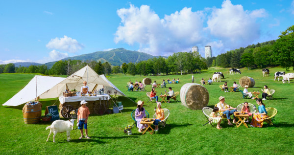 現在衝北海道最好玩！星野集團「TOMAMU度假村」將推出「雲海平台露營、哈蜜瓜香檳慶典」7項人氣活動，讓飯店控玩到捨不得退房。