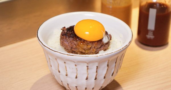 10天買一送一！最潮日式炭烤漢堡排「肉旨房」台北人搶吃買一送一，吃到飽「日本越光米、小菜」邊緣人也能自己衝。