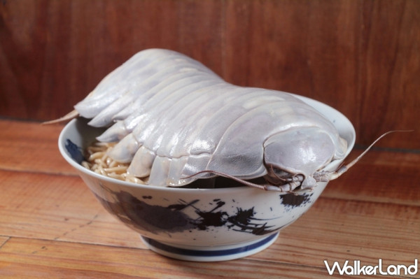 大王具足蟲拉麵！堪稱史上最獵奇拉麵「大王具足蟲」濃厚魚介雞白湯拉麵，拉麵公子限量熟客預約、每碗售價1480元。
