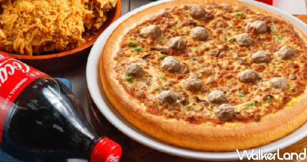 海瑞摃丸變成披薩！拿坡里披薩「竹塹摃丸披薩」挑戰台味披薩新歡，無違和「蕃茄義式肉醬+海瑞摃丸」披薩控要挑戰。