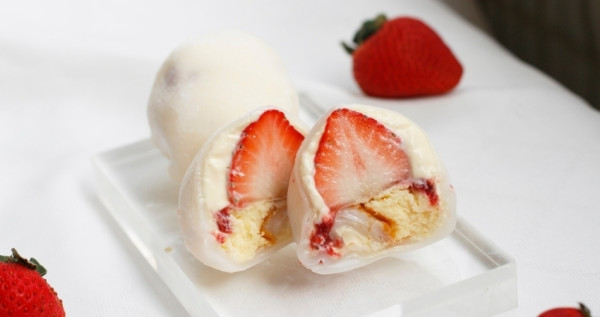 草莓控必吃草莓大福！法朋必吃「日本草莓大福禮盒」12/20正式開賣，曾一小時內狂賣超過500顆。