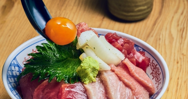 長浜魚屋來了！日本摩登屋台料理「長浜魚屋」頂級黑鮪魚丼飯、豪華海鮮丼飯，百元價吃頂級美味。