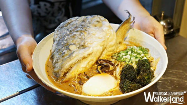每天只賣5碗！北海道湯咖哩GARAKU推出浮誇系「鮭魚頭拉麵」，台灣拉麵控獨家搶先吃。