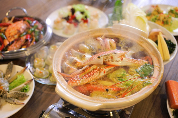 秋蟹搶市！太食記「泰國頂級藍鑽蟹」搶鮮登台，3道蟹料理輕鬆上菜！