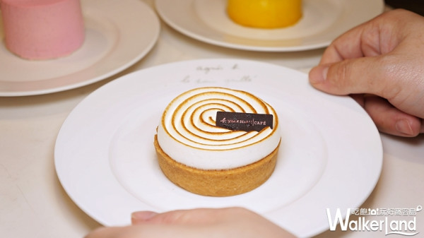 堪稱最時尚下午茶！agnès b. CAFÉ推出5款新品蛋糕，爆漿「芒果香草慕斯」搶攻甜點控IG版面。
