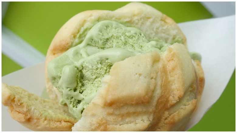 台北市信義區 世界第二好吃的現烤冰淇淋菠蘿麵包 (信義店)79
