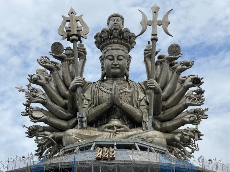 【新北淡水景點】千手千眼觀世音菩薩，全世界最大鋼製雕塑，近緣道觀音廟開車3分鐘