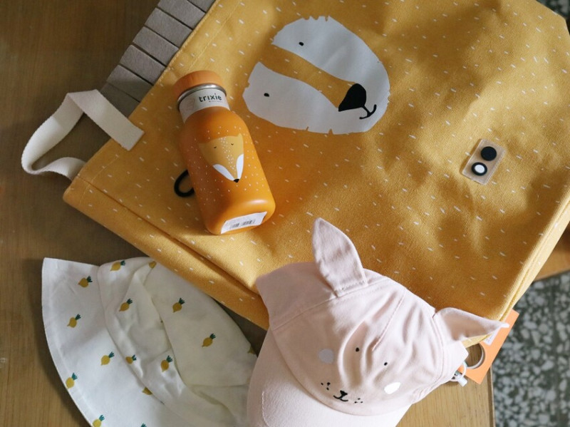 比利時Trixie 好物推薦｜MIKI玩樂食驗室｜有機棉嬰兒寶寶浴巾、遮陽帽、多功能收納籃、直飲水壺