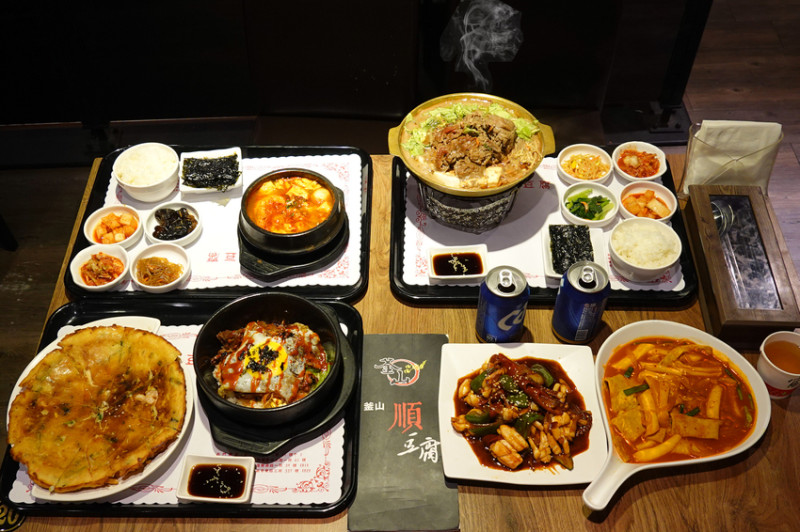 板南捷運西門站釜山順豆腐，有個人銅板烤肉、人蔘雞、韓國國民美食的好吃西門韓式美食餐廳