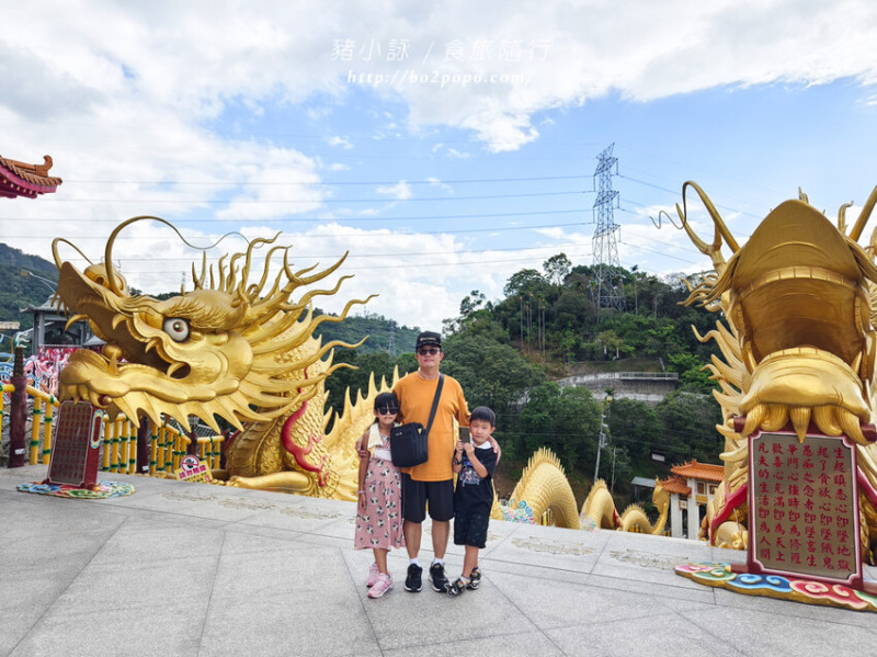 南投。中寮》金龍山法華寺。長達110米的亞洲最大金龍雕像