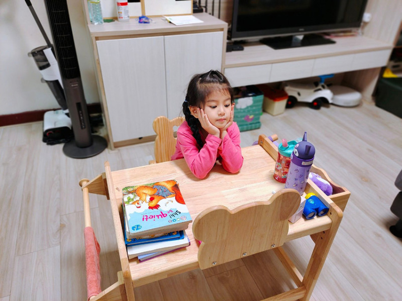 Hababy環安家居-小熊書桌椅組,高度可調整,滿足孩子各階段成長需求,無毒材質安心呵護寶貝!