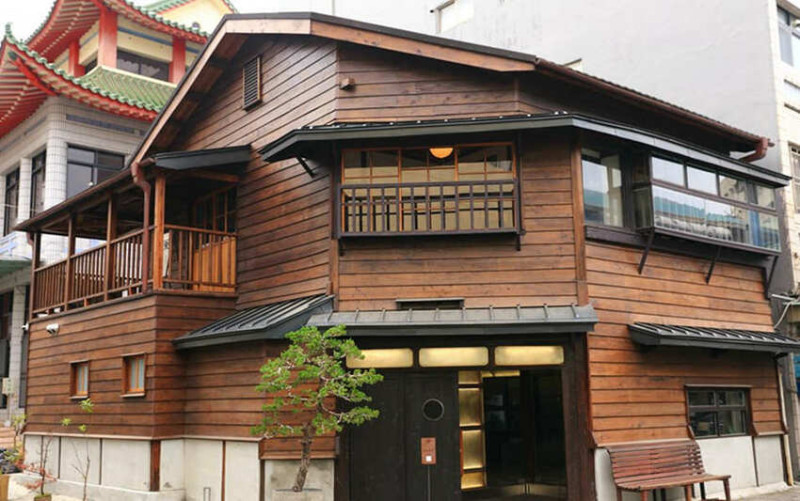 嘉義市東區HERMIT & Co. 百年木造建築改裝咖啡店