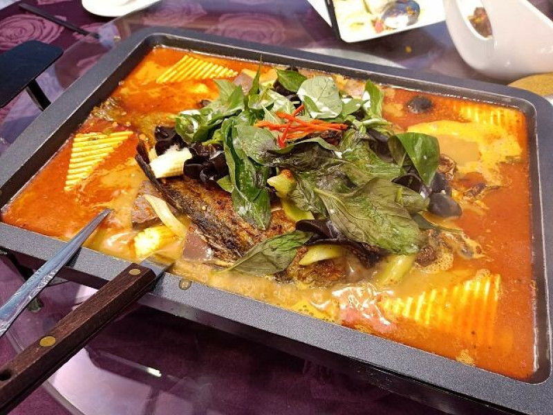 湘川烤魚~~新北淡水美食．重慶烤魚-麻辣干鍋-特色小炒．滿足味蕾的幸福滋味