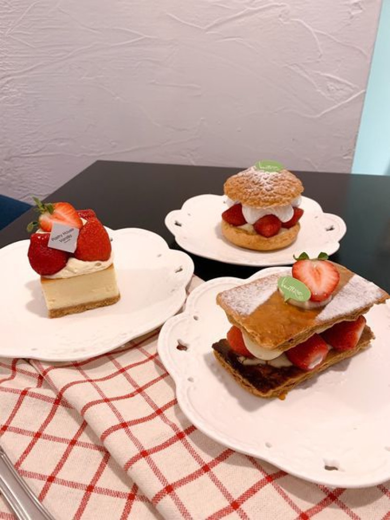 【桃園美食/下午茶】二訪香草蛋糕舖 X 草莓季 X 草莓甜點推薦