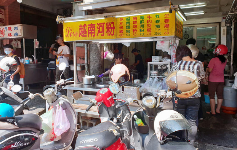 彰化員林│LINH越南河粉-員林第一市場好吃人氣越南河粉，台灣銀行對面 - 藍色起士的美食主義