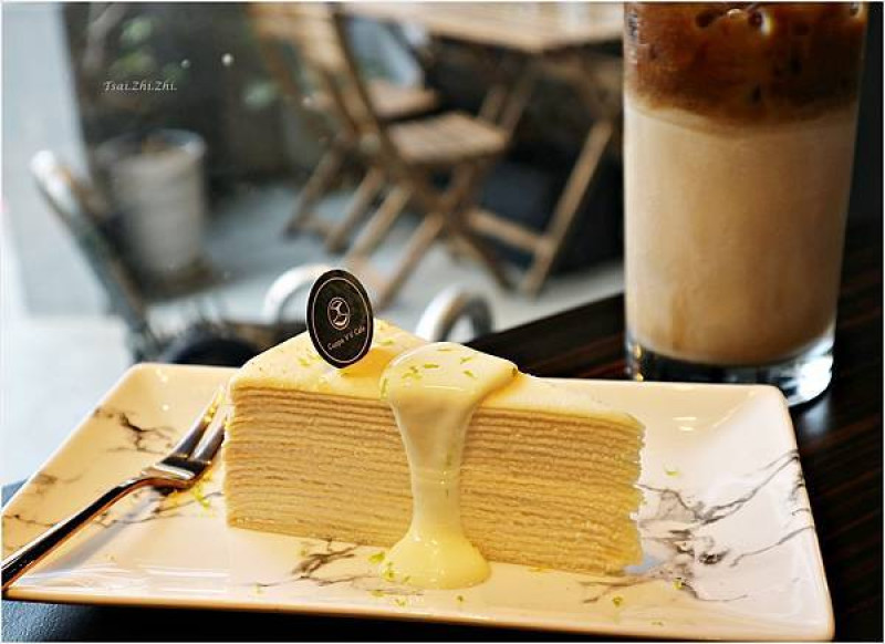 [台中西區]Cuppa VV Cafe|高C/P值韓系咖啡廳，私心推薦檸檬優格千層蛋糕