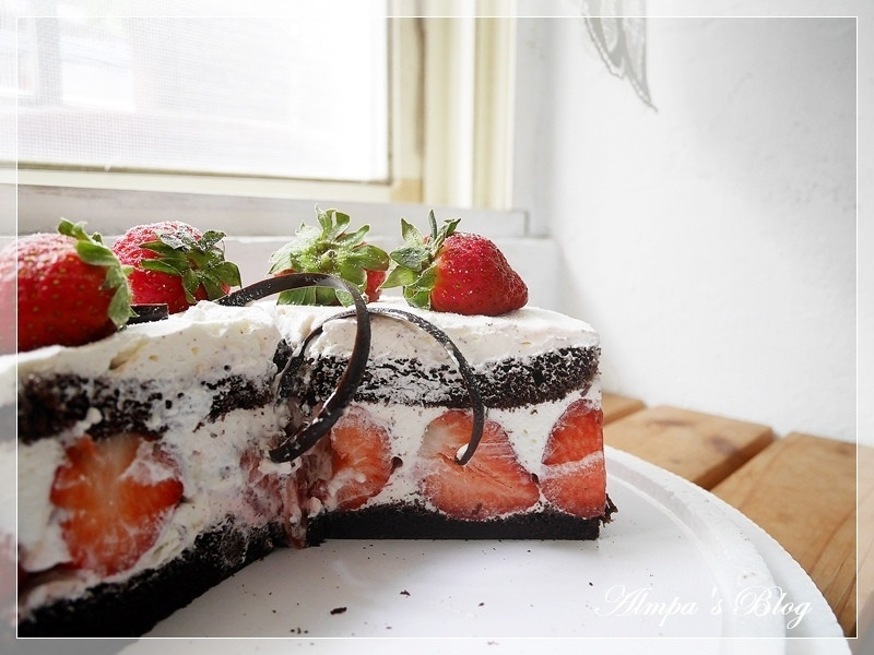 草莓控注意♥ 冬季限定 汐止荷蘭村專業烘焙坊 北海道十勝草莓天使蛋糕