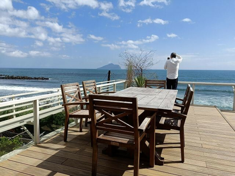 滿山望海~~宜蘭頭城人氣景觀咖啡館．龜山島絕美海景盡收眼底