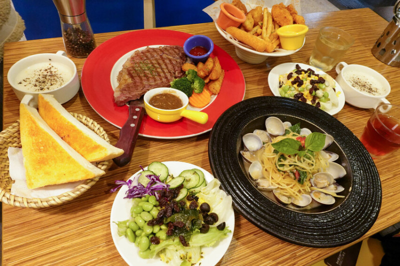 台北市中山區【美食】威尼斯義大利餐廳，在地老字號的美味，豐富沙拉自助吧！