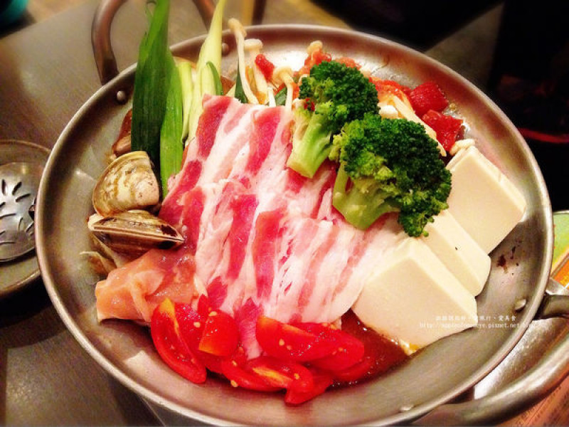 內湖劍南站 ▉美麗華居食屋和民。完熟特濃番茄鍋，超濃郁湯頭好美味/日本料理、美麗華
