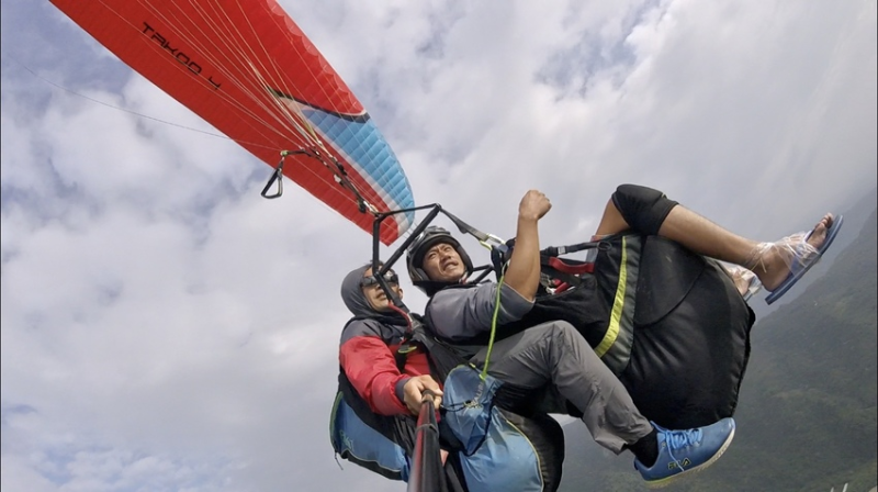 鹿野翱翔飛行傘體驗