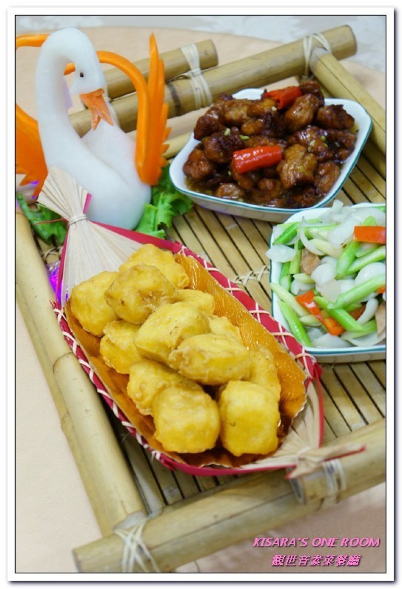 台北素食老店．賓主盡歡、非素食者也會喜愛的精緻蔬食合菜──觀世音素菜餐廳        
      