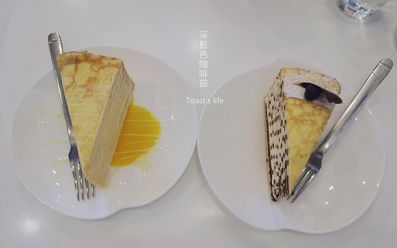 食台南｜深藍咖啡館，終於吃到朝思暮想的千層蛋糕 / 東區 / 下午茶