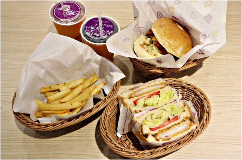 [新北三重]城市漢堡Cityburger(三重商工店)|美式餐盤：牛魔王、卡啦(原/辣)湯種總匯