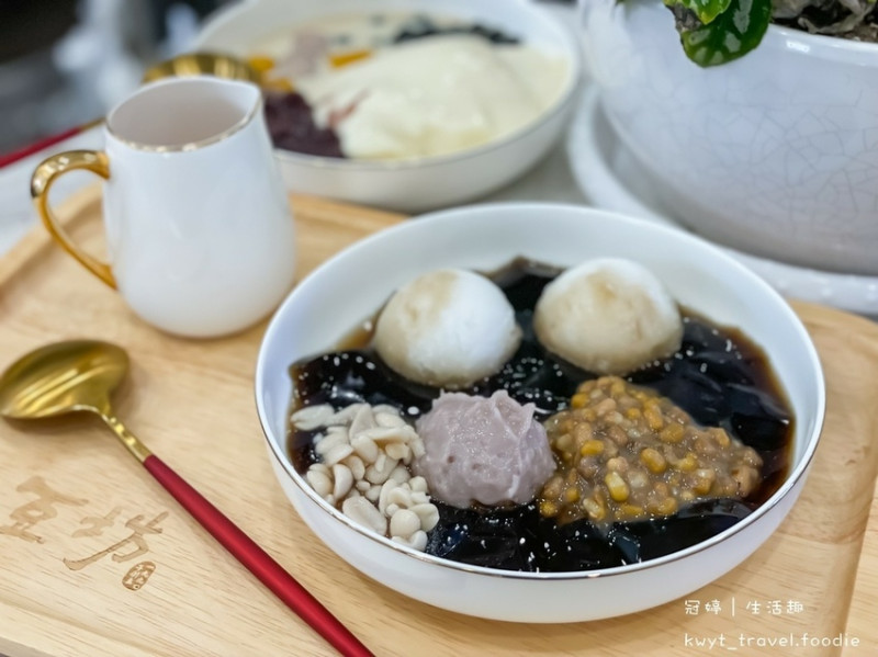 【豆坊永康中華店】2021台南永康下午茶推薦，真材實料、超有料傳統豆花，嚐嚐傳統的樸實好味道！最新菜單