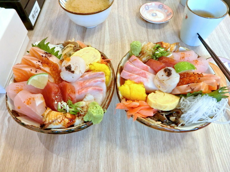 初鰻x職人味自慢(信義松菸店)~海鮮丼飯生魚片大又厚、肉質鮮又甜、大碗滿足!
