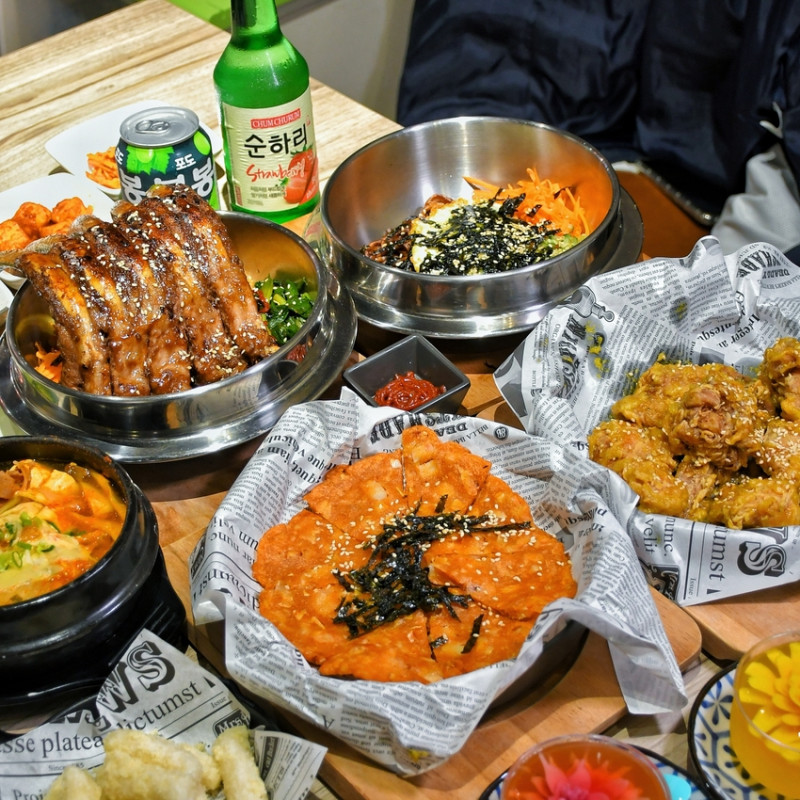 【新北蘆洲】阿家喜韓式料理 | 平價韓式料理，韓國炸醬麵推薦，超浮誇鬼爪肋排，內附菜單