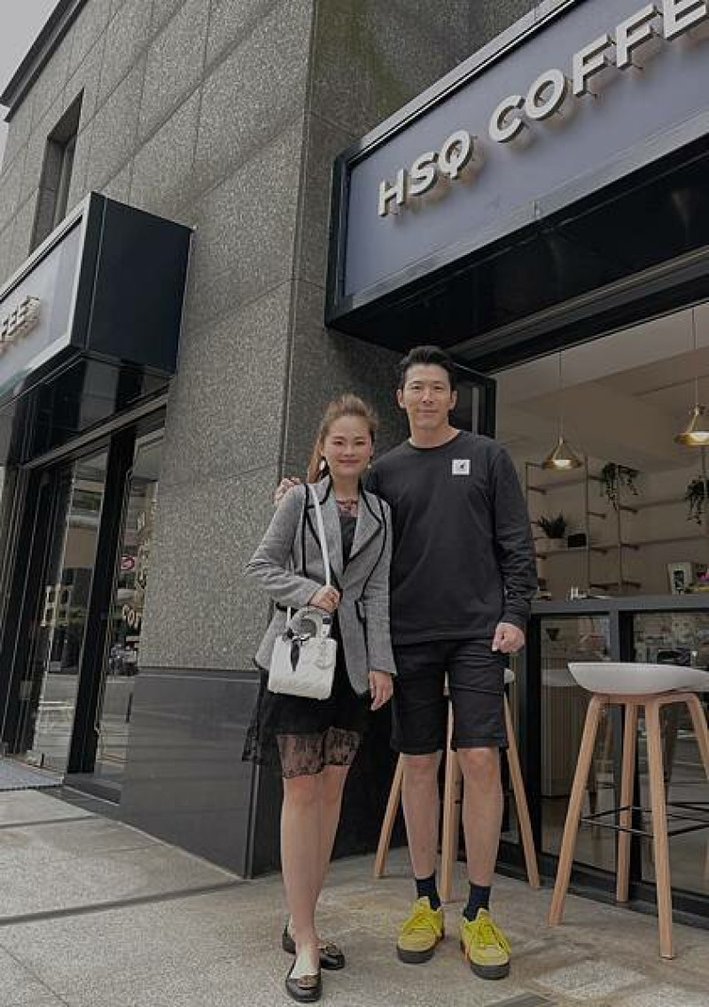 【台北 內湖 HSQ COFFEE】八點檔 男星 黃少祺 開店了，英倫風網美咖啡廳，手沖很強，假日大爆滿。