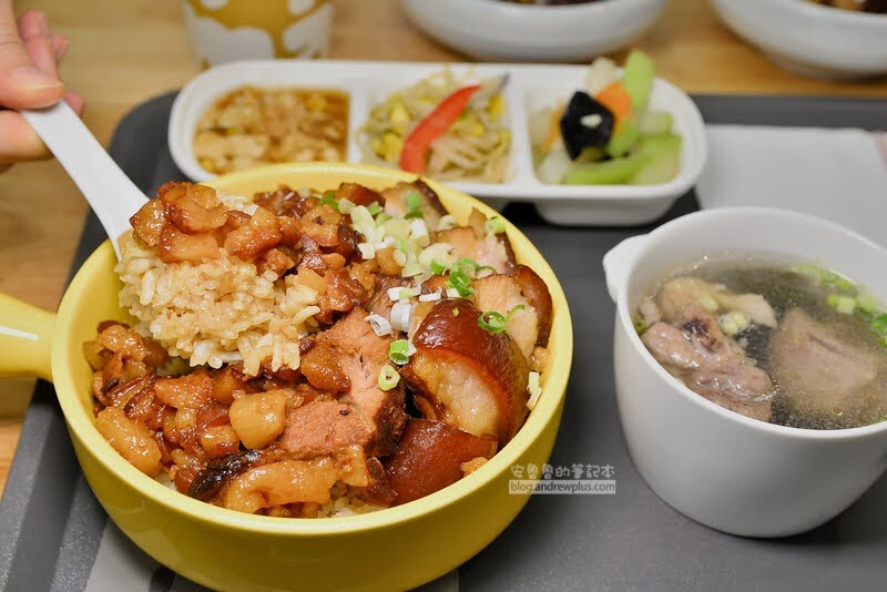 潮系傳統台灣美食滷肉飯、豬腳飯,市府站外送外帶便當餐盒