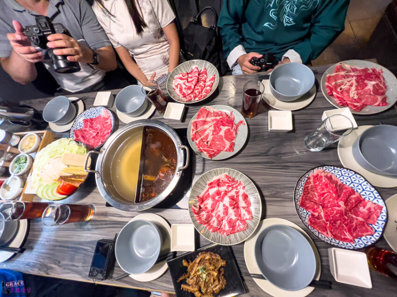 六合極品海鮮鍋物專門店｜金城鎮金門縣–模範老街內的鮮美火鍋，肉品、海鮮食材品質都很頂級