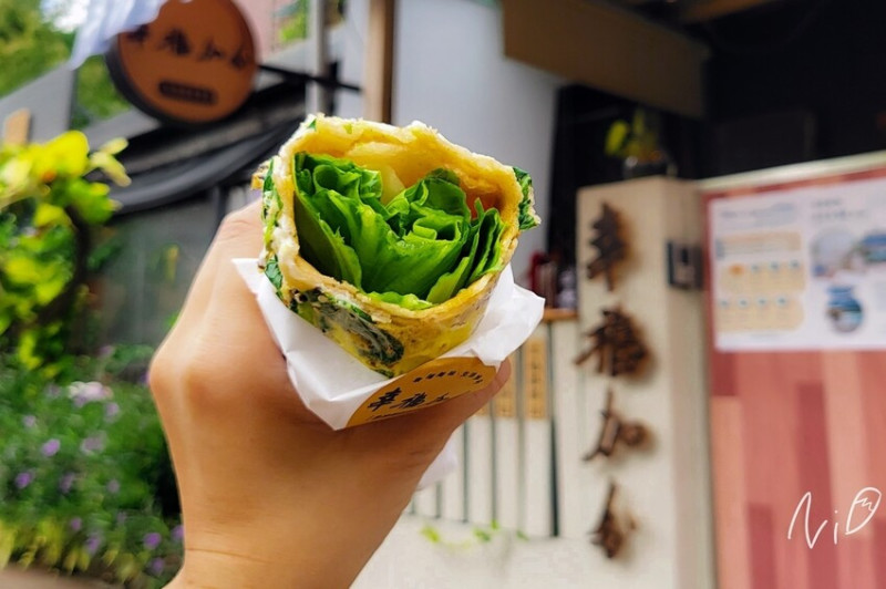 [食記。台北松山]幸福加分-台味捲餅店。現做九層塔蔥花蛋&剝皮辣椒雙醬捲餅! #民生社區