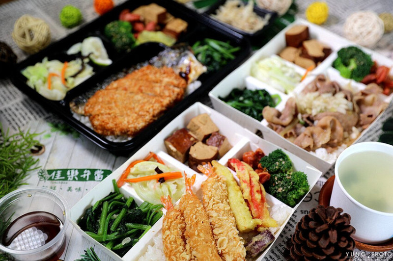 台中市南區用心製作的美味飯盒！激推人氣海陸雙拼 內用熱湯、飲料無限續