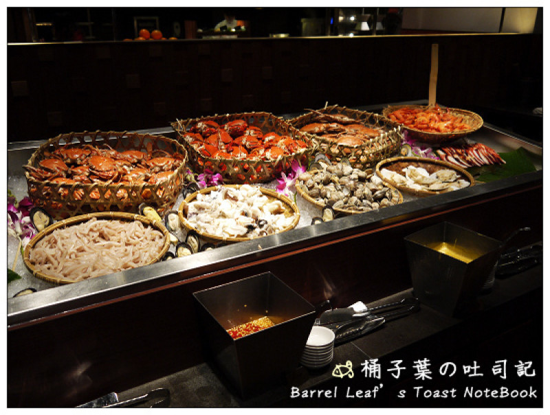 【飯店Buffet】台北市信義區│晶華集團．泰市場 Spice Market 海鮮自助餐廳 (誠品信義店) -- 愛海鮮的捧油們來這就對了!