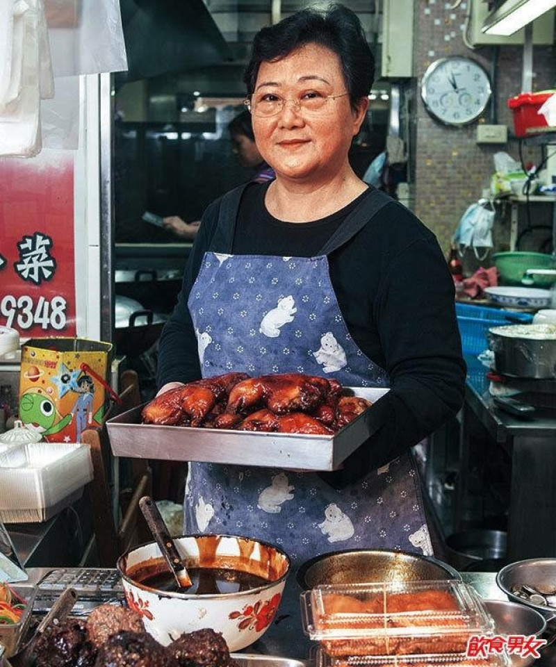 安東食園為瑞安街30多年的老店,是一家用心經營浙江媽媽味的店