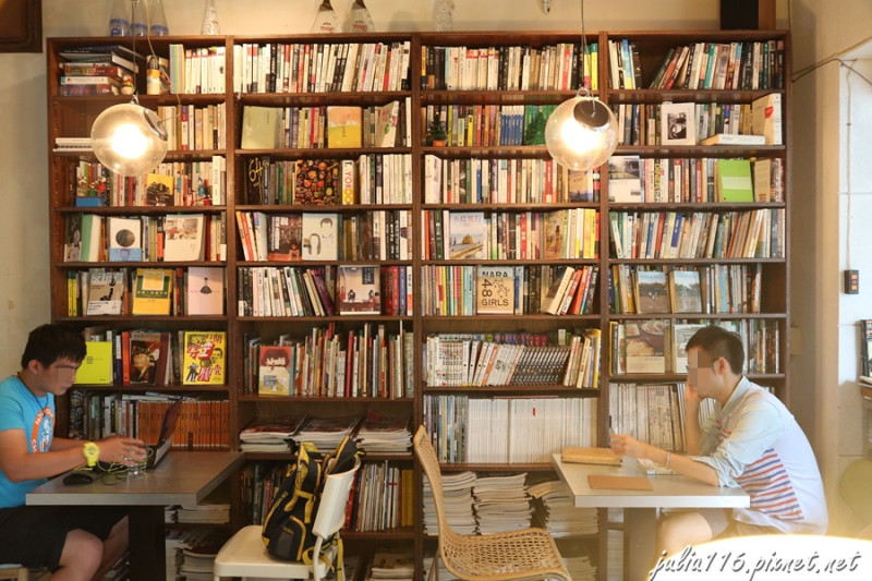 【窩著咖啡．Perch Cafe】大安區。愛喝咖啡的書蟲終於有地方好好窩著了！