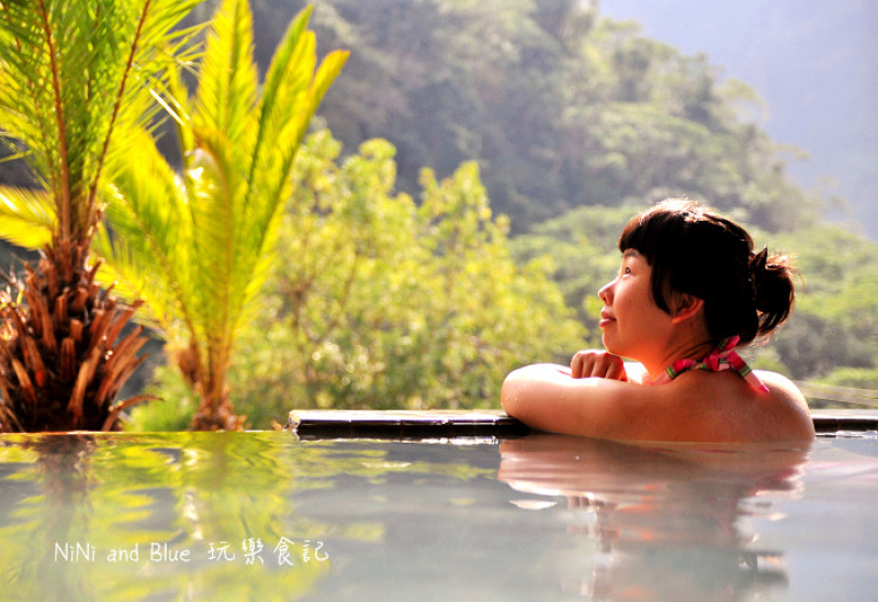 【苗栗】泰安日出溫泉渡假飯店，瞬間移動到峇里島，在山林中享受碳酸溫泉水的滋潤