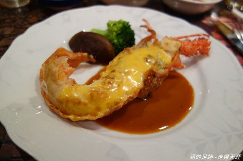 [食記] 台北 - 新濱鐵板燒 ~ 台灣第一家鐵板燒，美味的龍蝦海陸餐