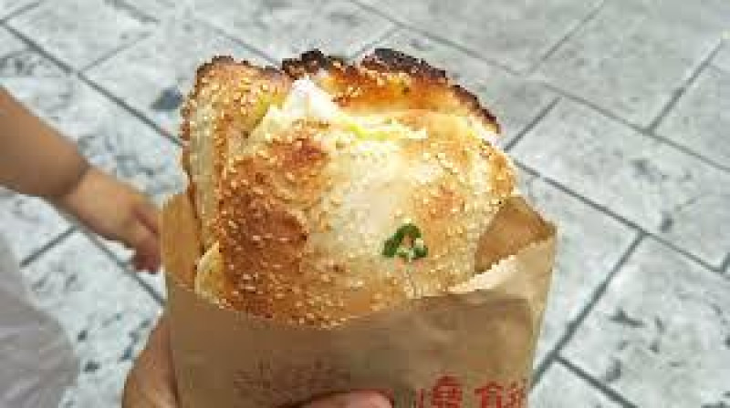 台灣/離島早餐-鐘記燒餅-零錢就能買的平民早餐 -料多實在cp值高