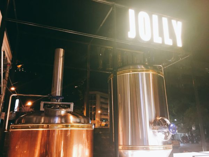 『台北食』 南京東路餐廳一條街 ➞ ➞ Jolly 卓莉手工釀啤酒+泰食餐廳 下班必來的泰式啤酒BAR ♥♥♥♥♥♥