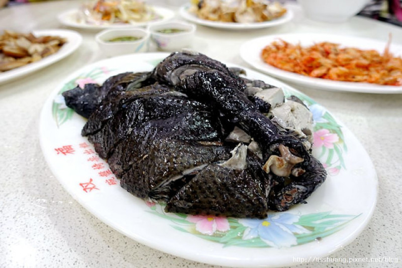 [宜蘭美食]黑雞發擔擔麵-平價美食、獨一招牌烏骨雞