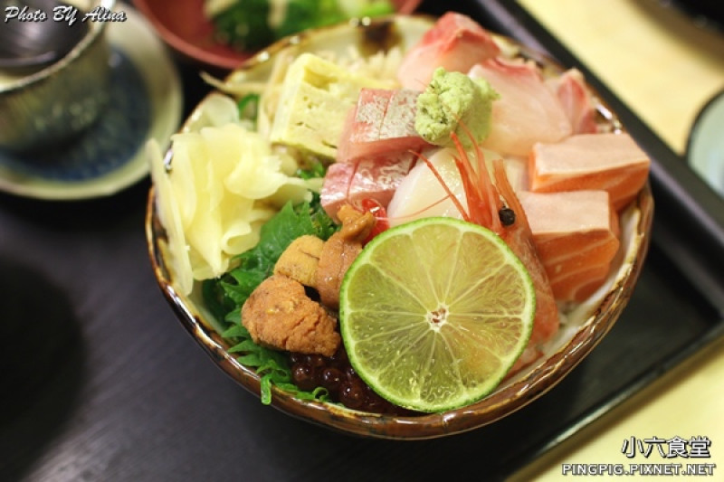 【食記】台北行天宮 小六食堂 二訪 - 吃過小六的海膽海鮮丼飯後,嘴巴變刁了!